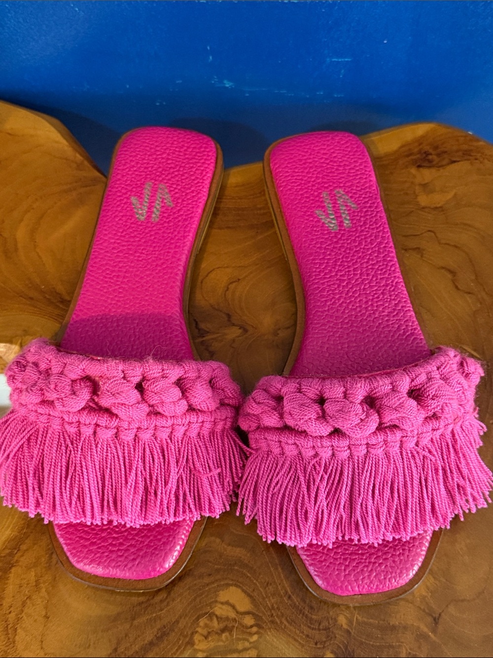 New Hot Pink Silvia Cobos Candy Flat Fucsia Macrame Fringe Sandals Size 8.5